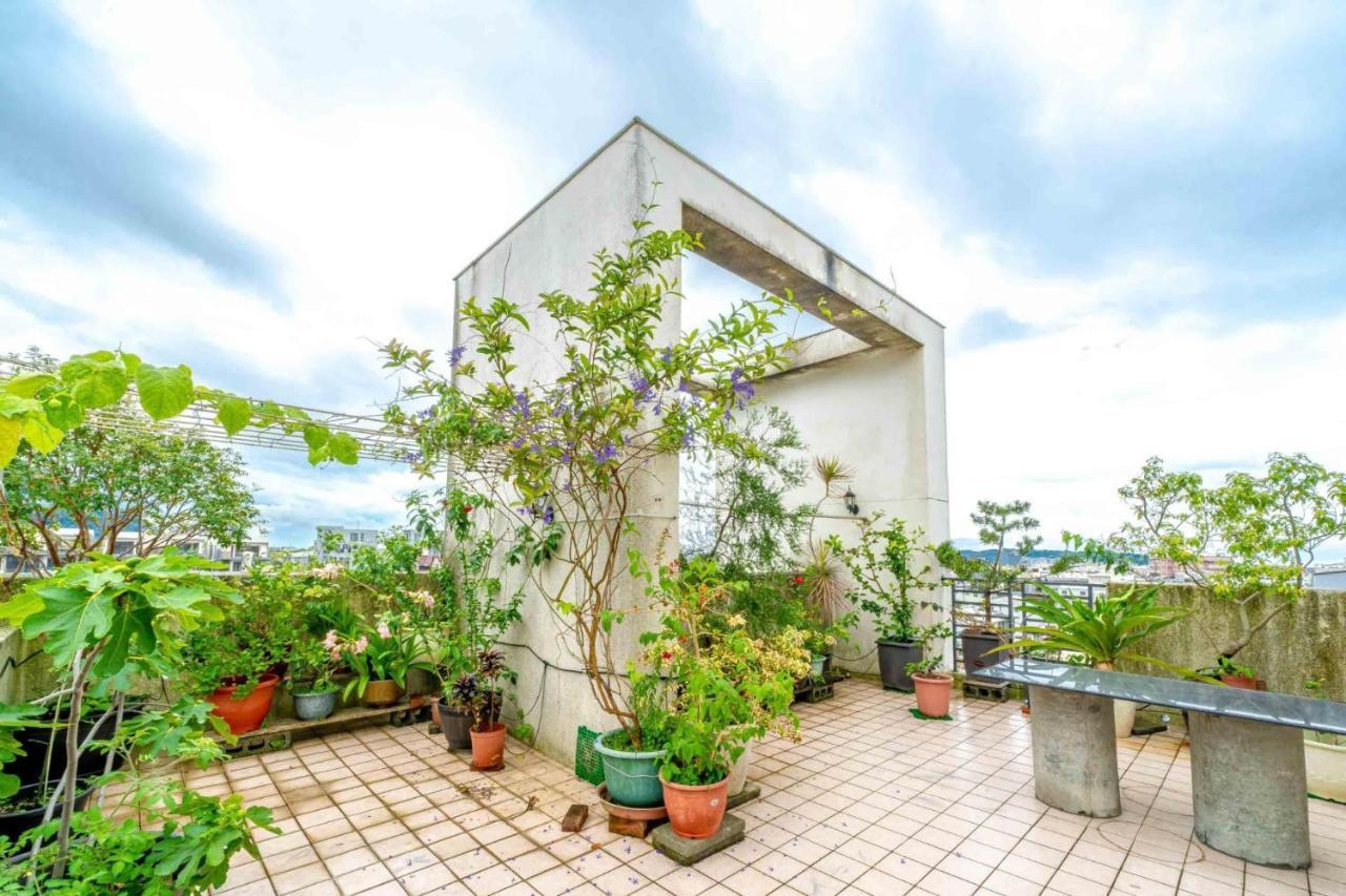 五葉松民宿-電梯民宿 近慈濟中小學及慈科大及人社院 Hualien stad Exteriör bild